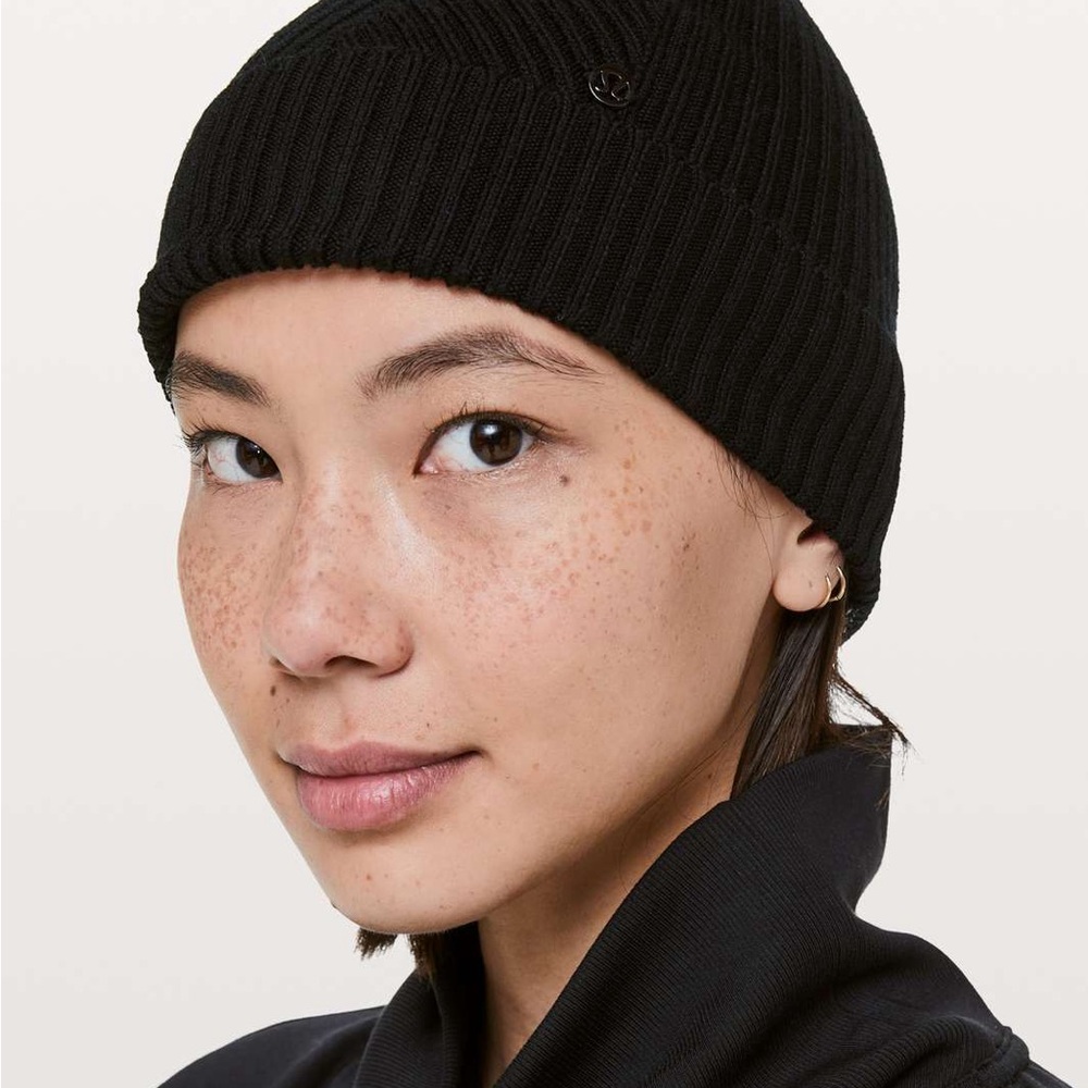 LULULEMON Twist Of Cozy Merino Wool Knit Beanie Black